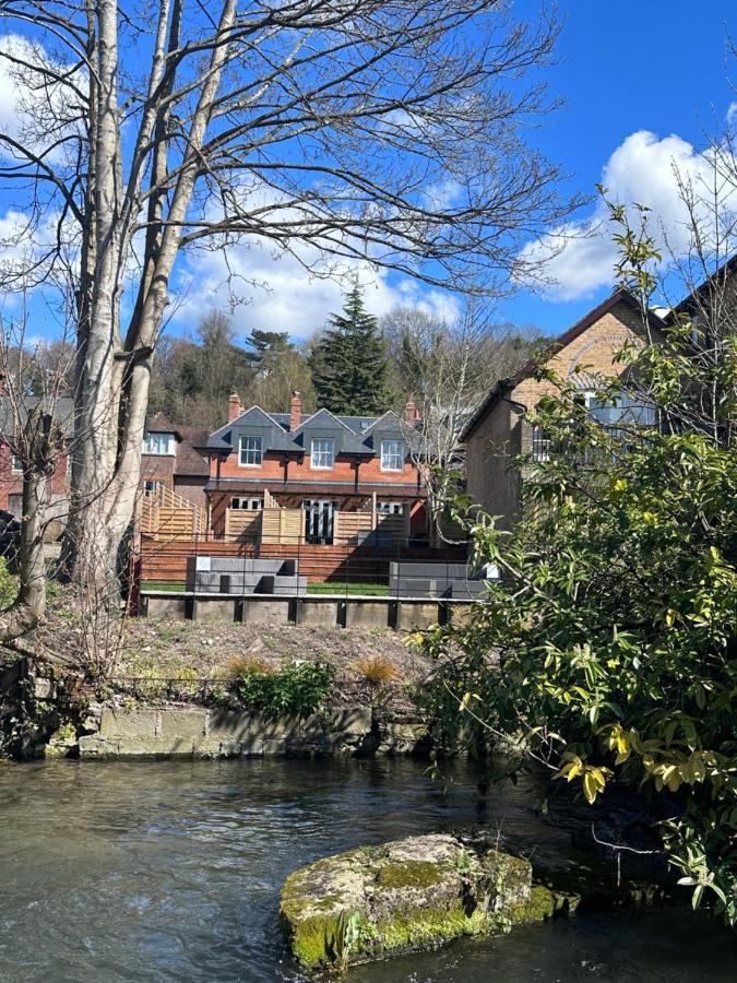 Villa Beautiful House On The River Itchen Winchester Exterior foto